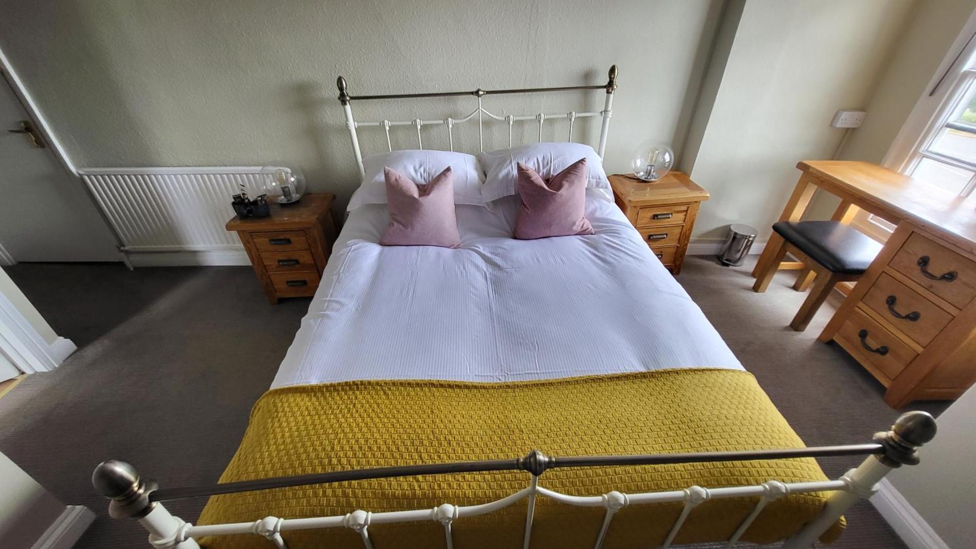 Unicorn Bed & Breakfast 3*